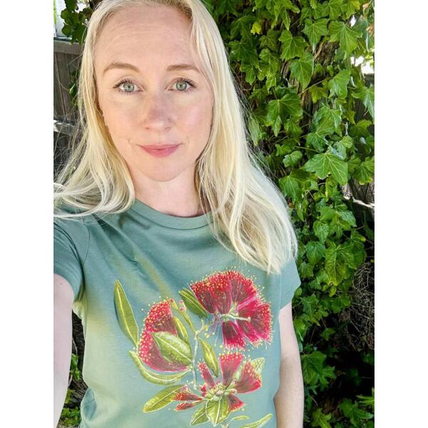 Pohutukawa Portrait T-shirts Thumbnail